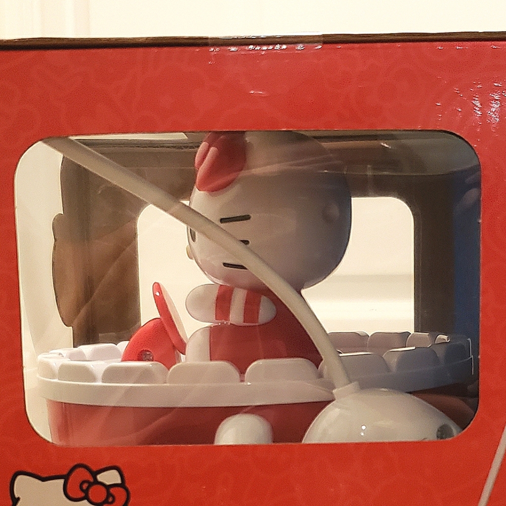 🎀Hello Kitty Remote Control Driving Teacup R/C - Picture 4 of 11